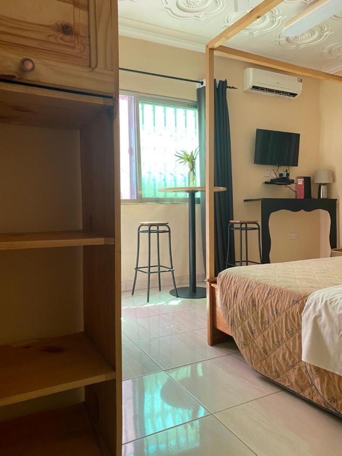 Pelican Residence Fajara Екстериор снимка
