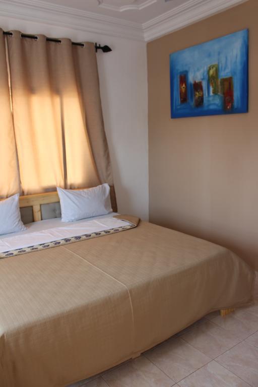 Pelican Residence Fajara Екстериор снимка
