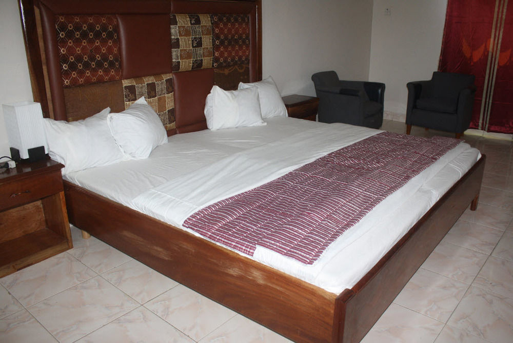 Pelican Residence Fajara Екстериор снимка